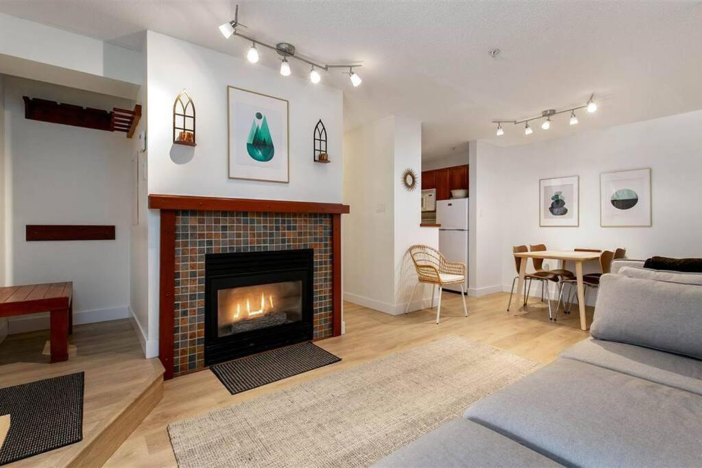 Cozy Townhouse In Whistler Village North Eksteriør bilde